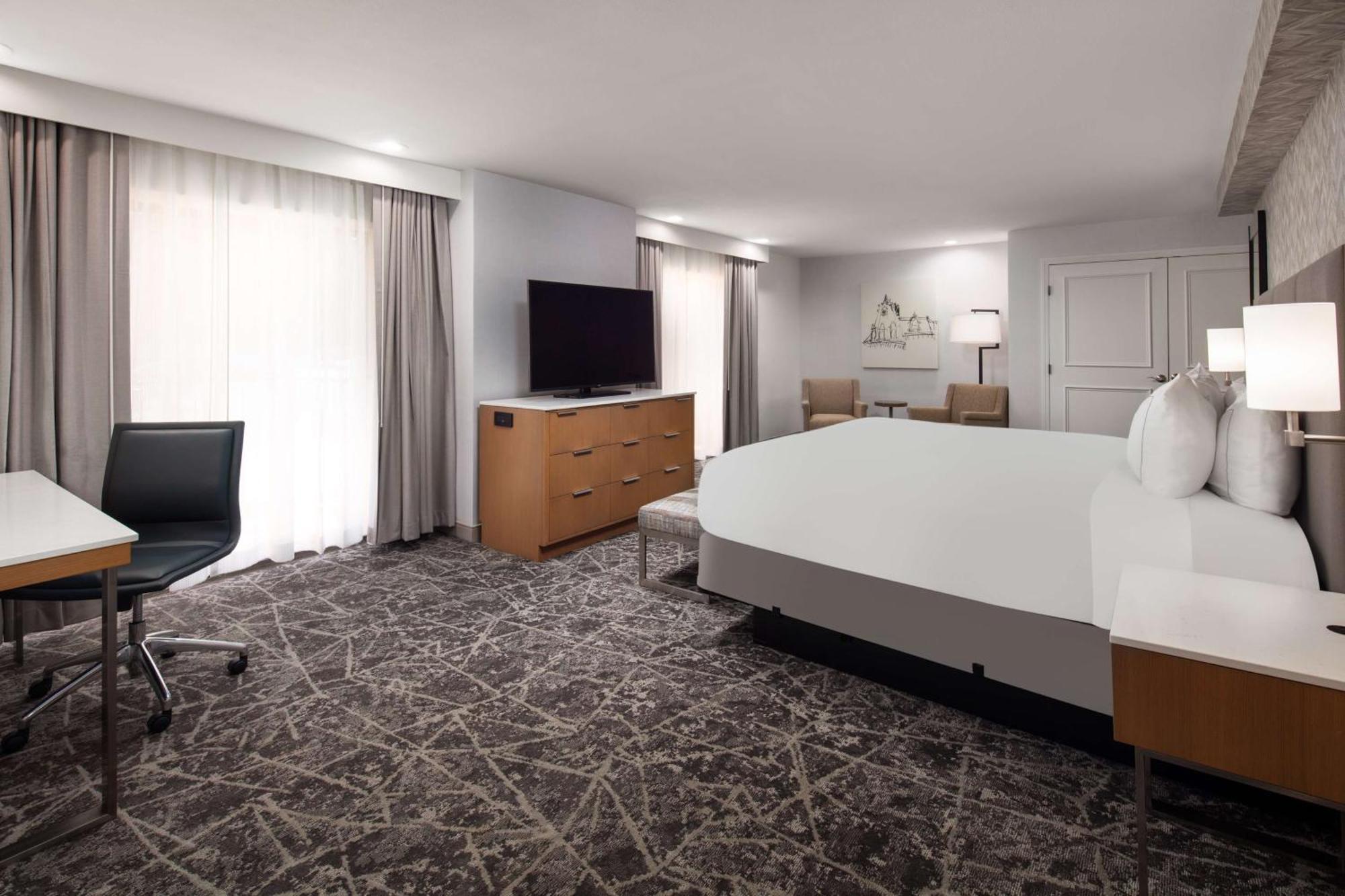 Doubletree By Hilton Hotel Sacramento