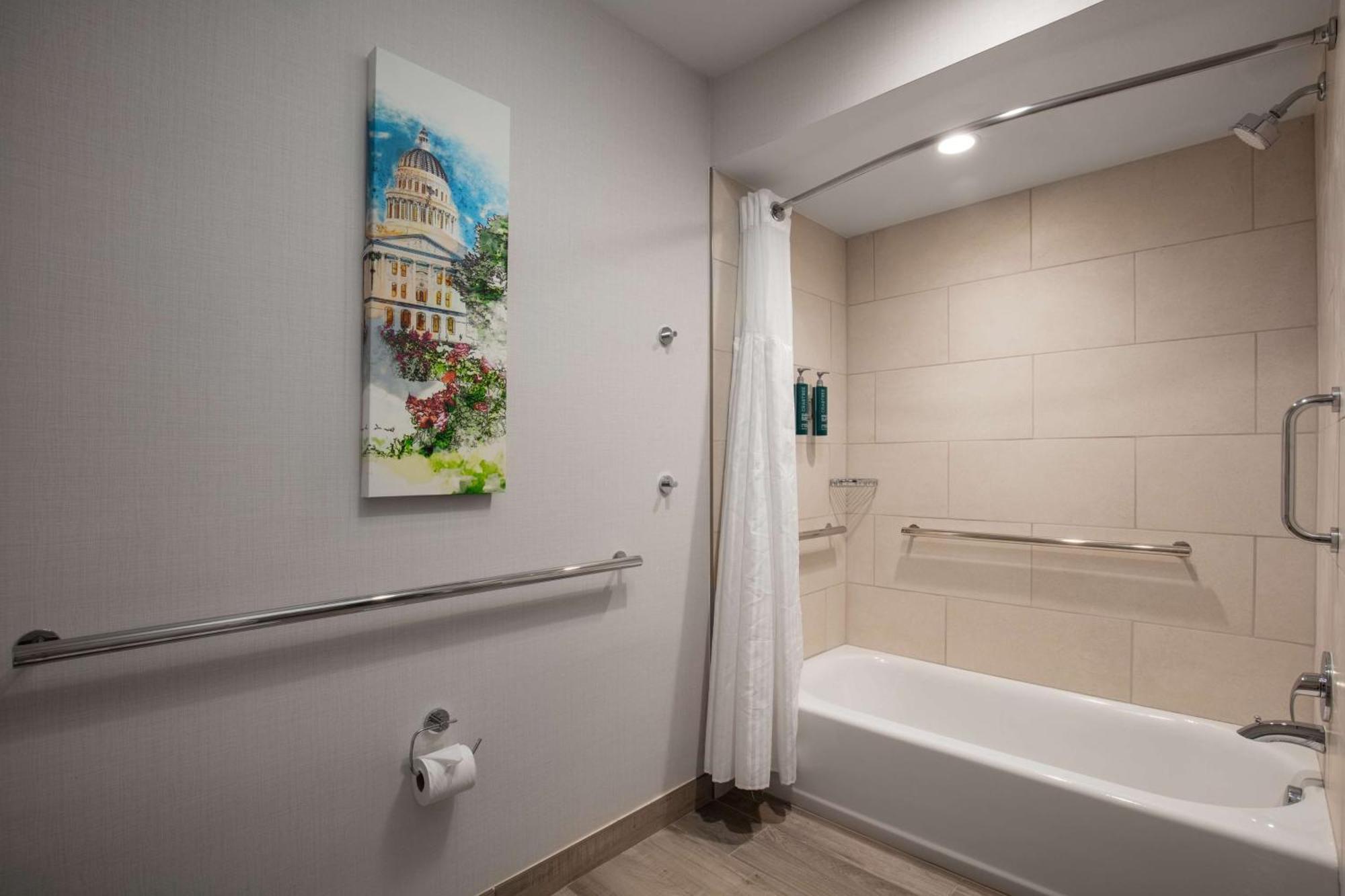 Doubletree By Hilton Hotel Sacramento